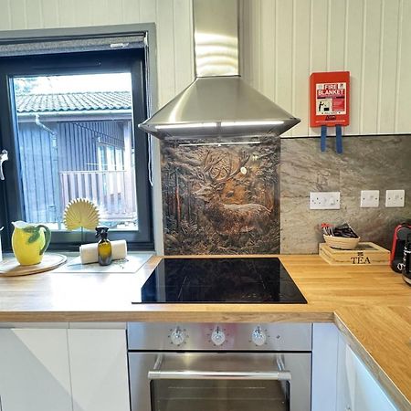 Villa Wooden Cosy Retreat Hunters Quay Dunoon Esterno foto